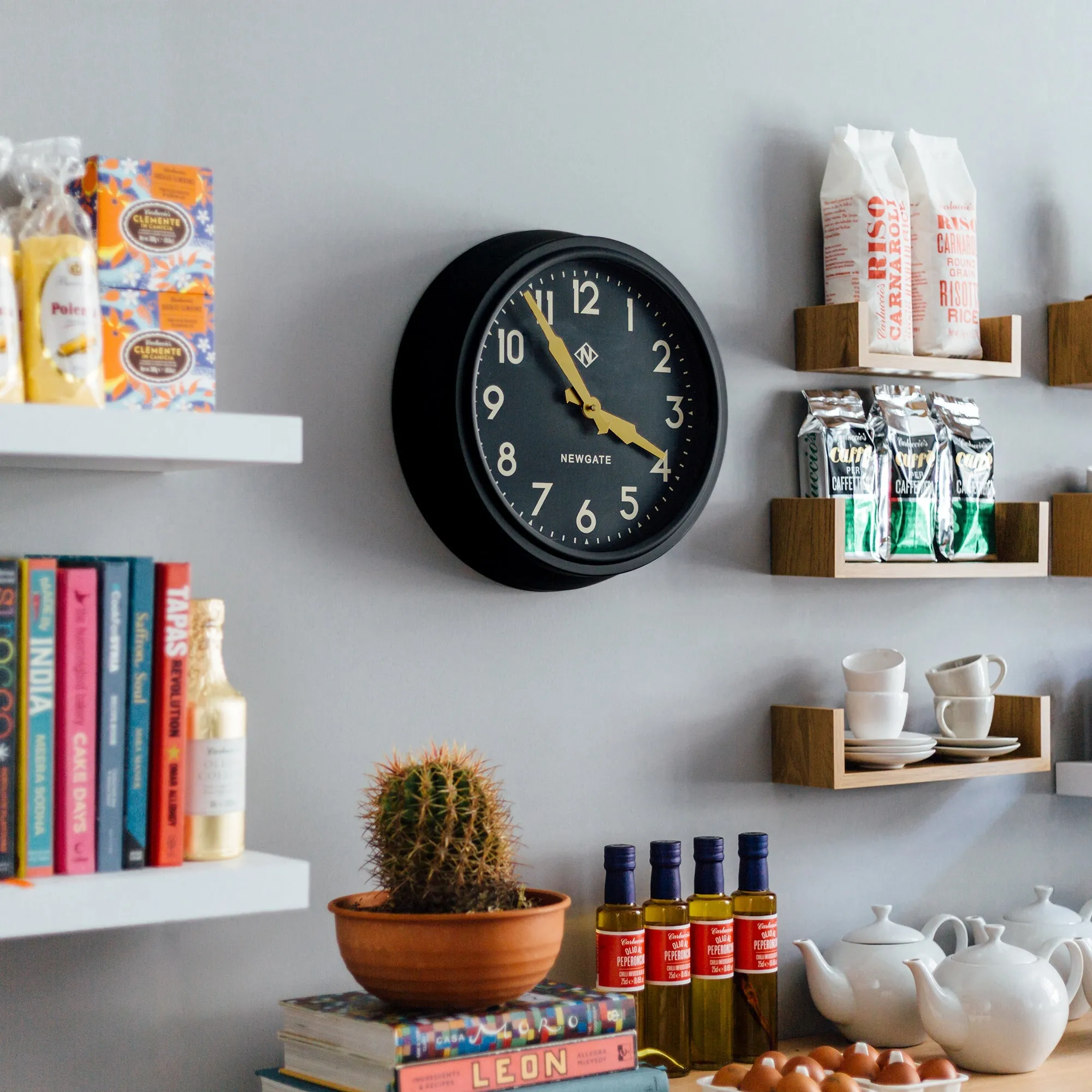 50S Electric Clock | Black | Reverse Dial