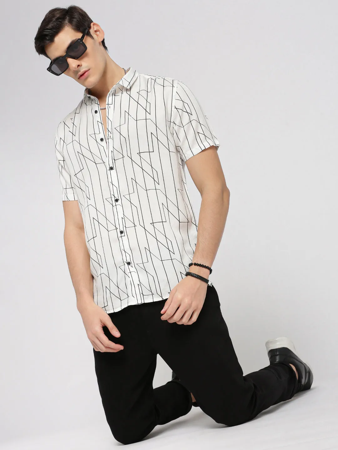 Men White Slim Fit Geometric Printed Weave Cotton Casual Shirt