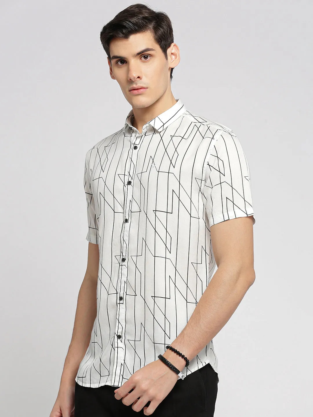 Men White Slim Fit Geometric Printed Weave Cotton Casual Shirt