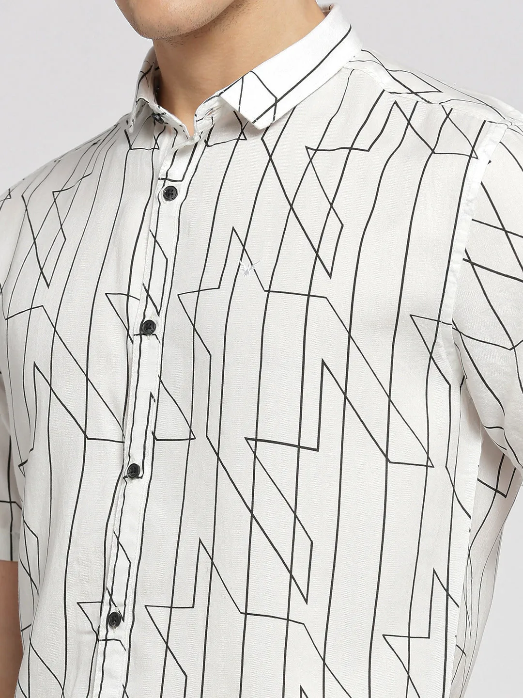 Men White Slim Fit Geometric Printed Weave Cotton Casual Shirt