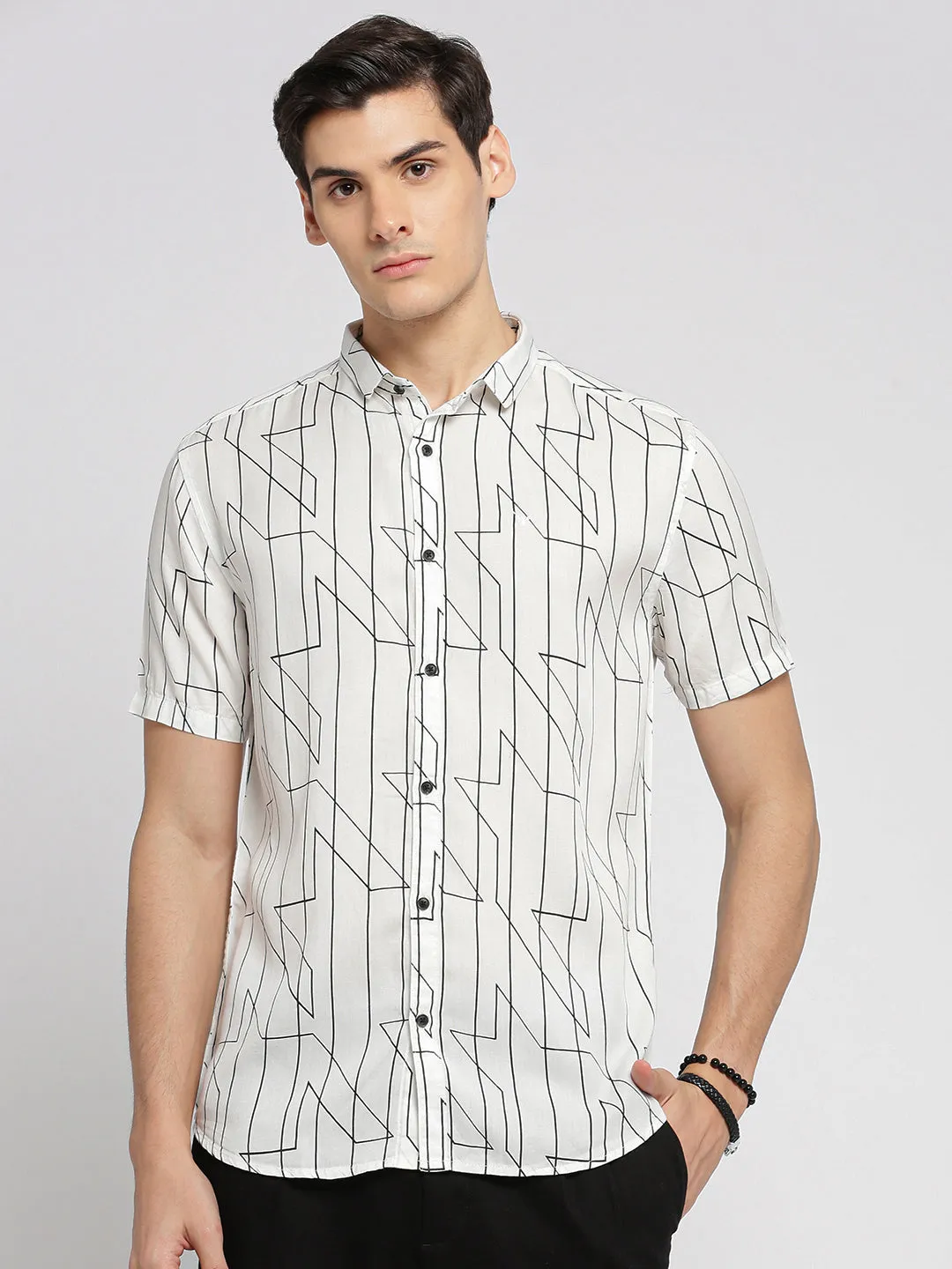 Men White Slim Fit Geometric Printed Weave Cotton Casual Shirt